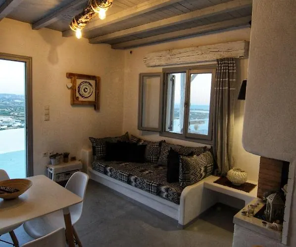 Eye Of Naxos * Naxos City